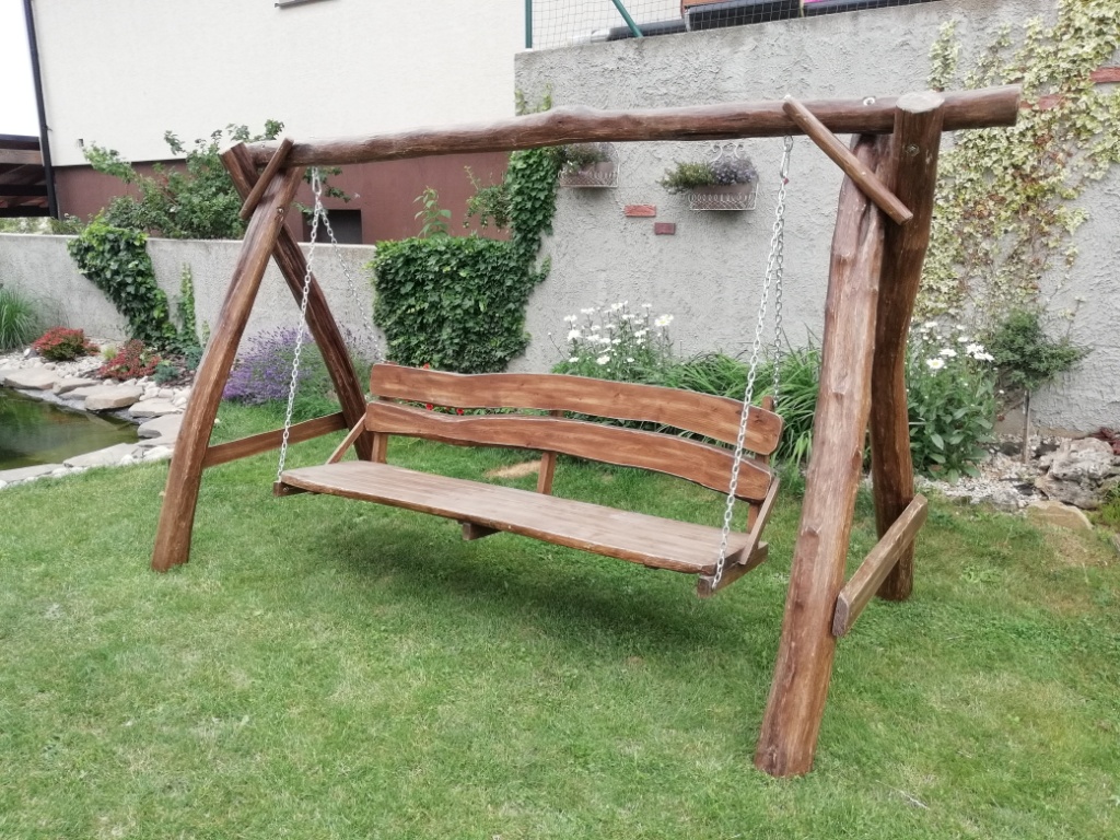 agátové hojdačky