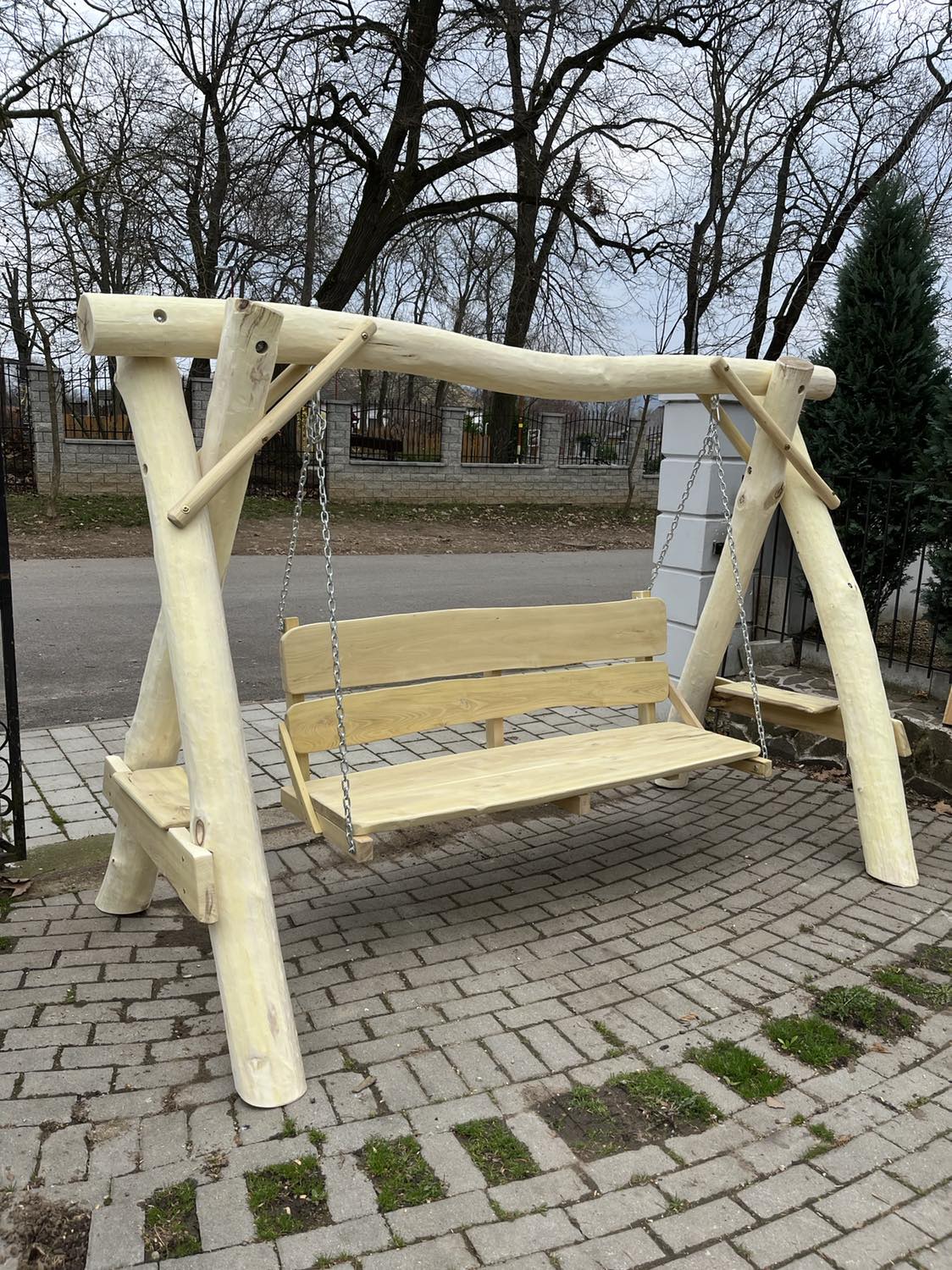 agátové hojdačky