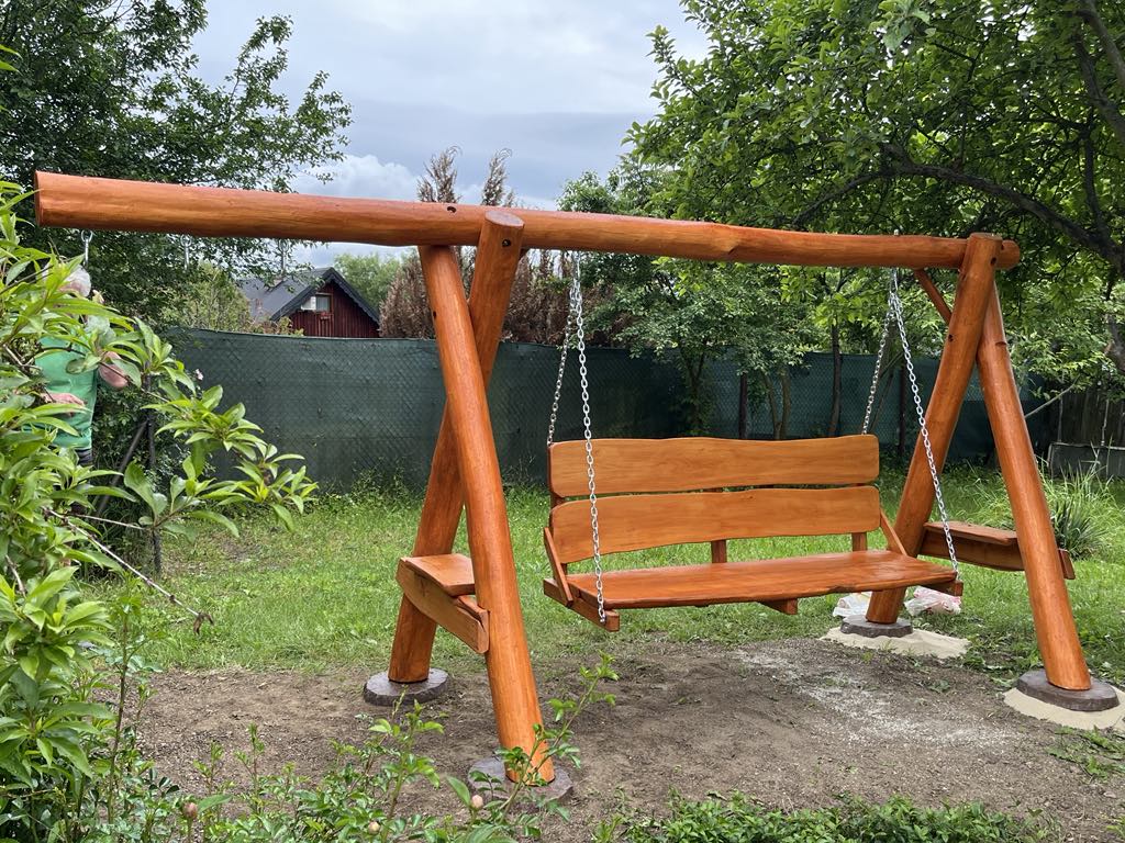 agátové hojdačky